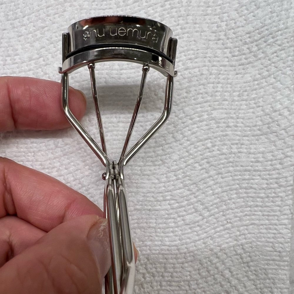 Shu Uemura Metallic Eyelash Curler